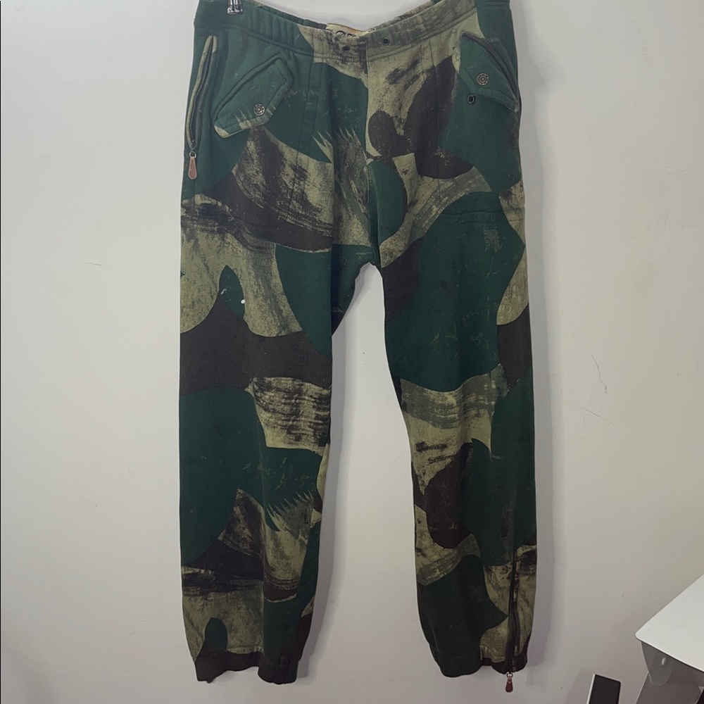 ✨🆕BNWOT!RARE!L.A.M.B. Camo Print Sweatpants❤️💛💚